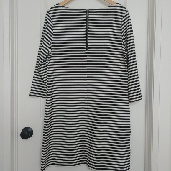 Old Navy Black and White Striped Long Sleeve Dress - Picture 4 of 13